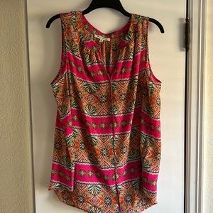 Bright and soft sleeveless top